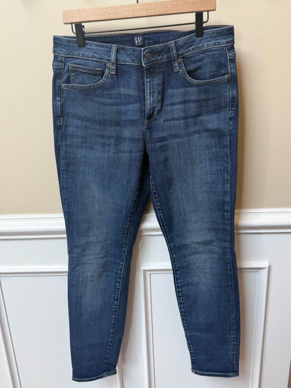 GAP Dark Wash Skinny Jeans for Women